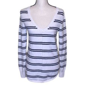 Gap Womens Long Sleeve V-Neck Cream/Navy Sweater Size XS